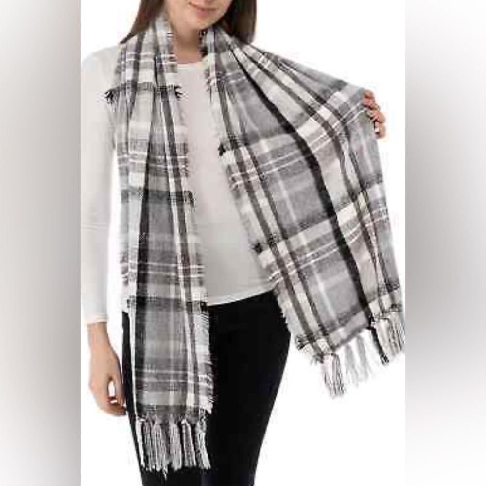 NEW - Charter Club Women's Grey Chenille Square-Plaid Scarf